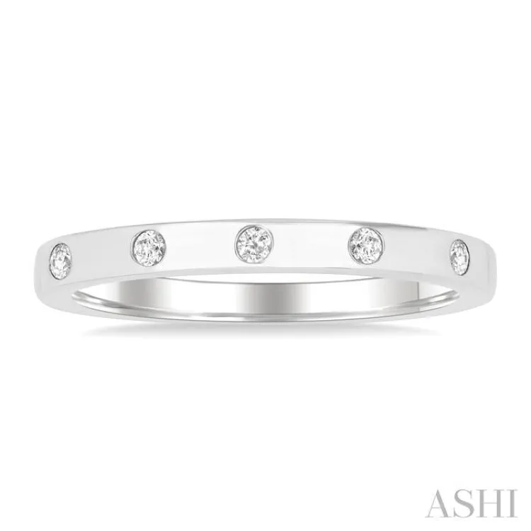 1/4 Ctw Spaced Round Cut Diamond Fashion Band in 14K White Gold