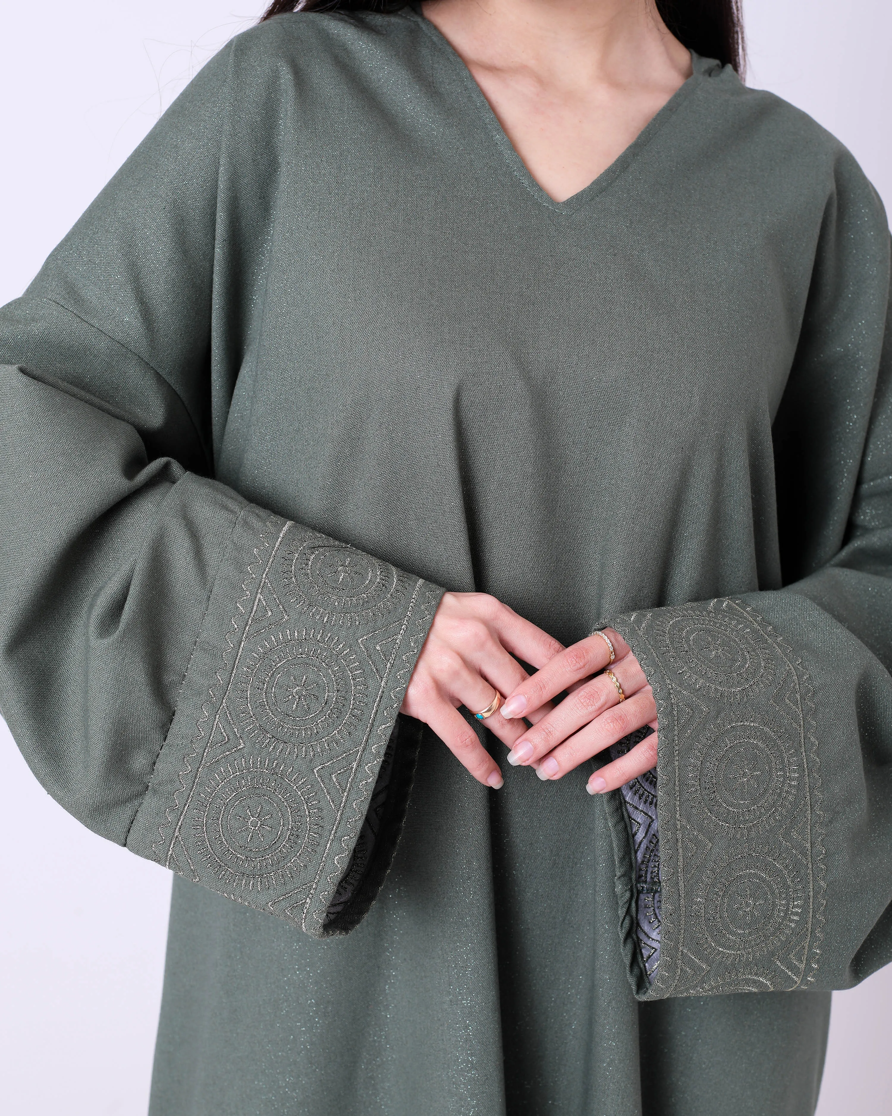 Abaya 2042
