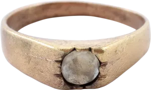 EUROPEAN LADIES FASHION RING, C.1300-1400, SIZE 7 ¼